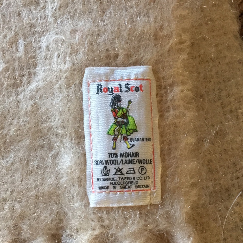 Royal Scot wrap. Mohair/wool. Cream. 60” x 17 1/2”